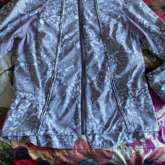 Lululemon Run: Travel To Track Jacket - Picture 8 of 11